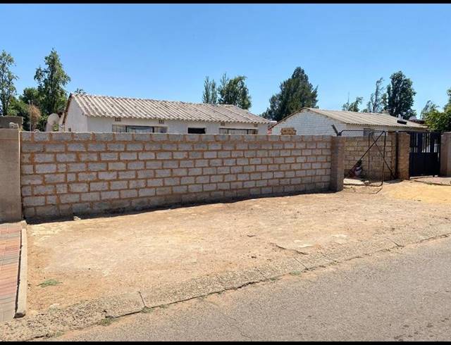 2 BEDROOM HOUSE FOR SALE IN EMDENI